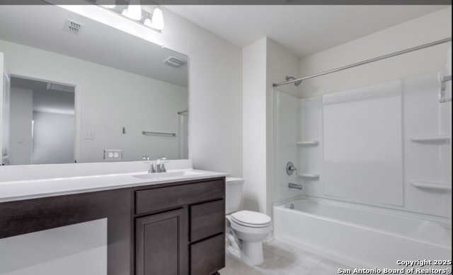 Image 6 of 13 For 14839 Vance Jackson  405