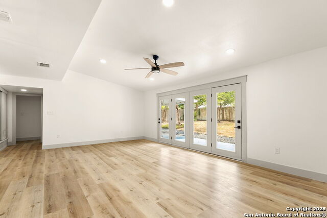 Listing photo id 6 for 446 Forrest Hill