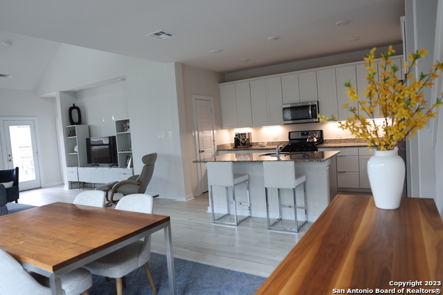 Image 10 of 33 For 8711 Bronc Dust