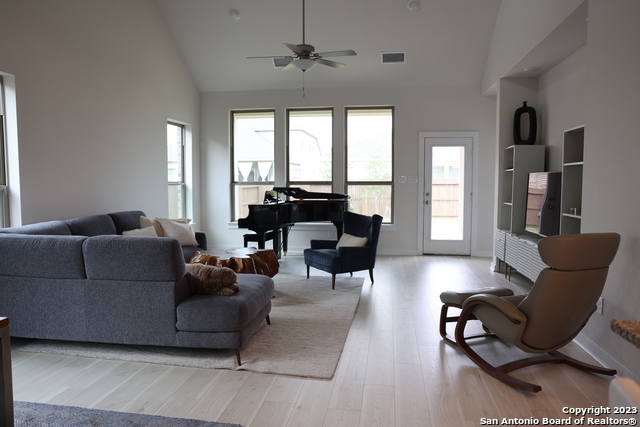 Image 12 of 33 For 8711 Bronc Dust