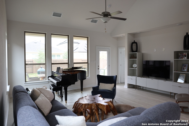 Image 13 of 33 For 8711 Bronc Dust