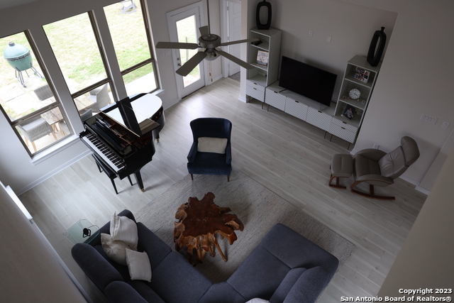 Image 19 of 33 For 8711 Bronc Dust