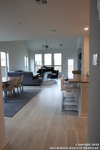 Image 5 of 33 For 8711 Bronc Dust