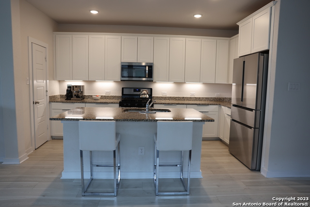 Image 9 of 33 For 8711 Bronc Dust