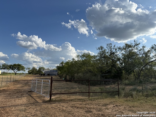 Listing photo id 2 for 421 Zion Hill