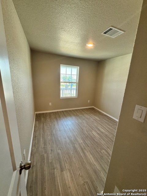 Image 11 of 36 For 8027 Chanting Bend