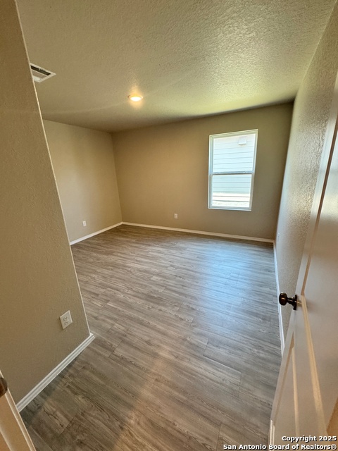 Image 13 of 36 For 8027 Chanting Bend