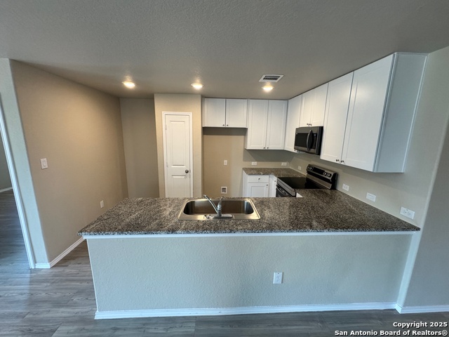 Image 17 of 36 For 8027 Chanting Bend