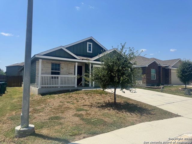 Image 2 of 36 For 8027 Chanting Bend