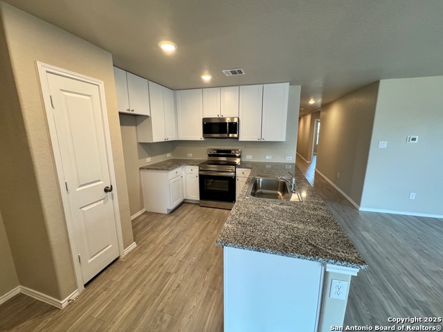 Image 20 of 36 For 8027 Chanting Bend