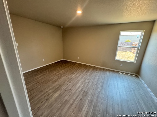 Image 27 of 36 For 8027 Chanting Bend