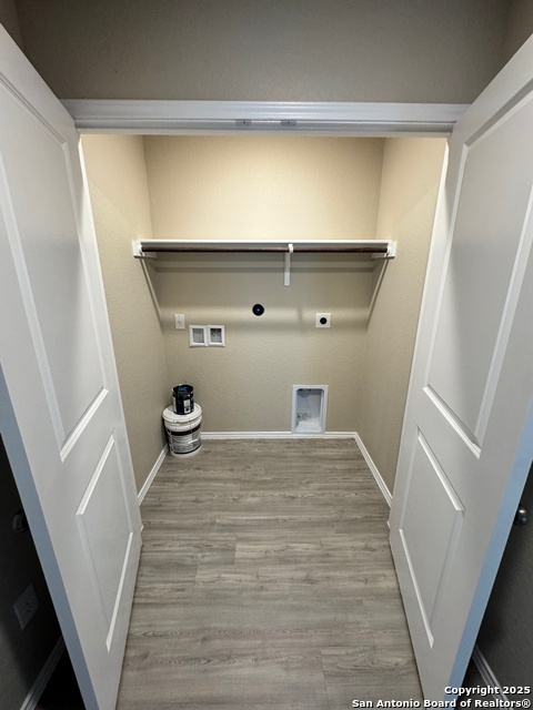 Image 32 of 36 For 8027 Chanting Bend