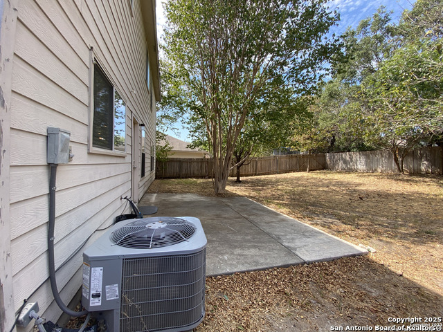 Image 21 of 26 For 5911 Twin Oaks