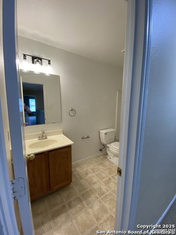 Image 5 of 26 For 5911 Twin Oaks