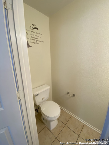 Image 9 of 26 For 5911 Twin Oaks