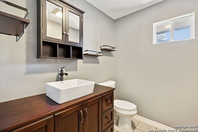 Image 18 of 40 For 111 Tropicana Pl