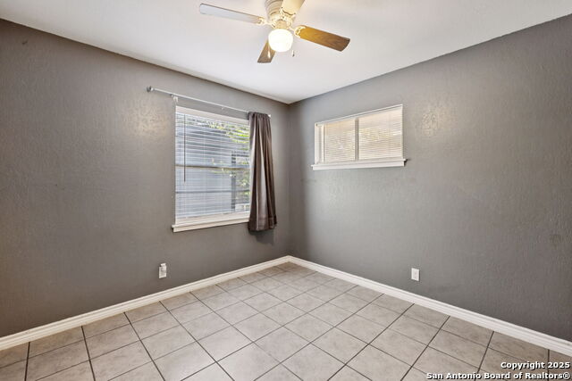 Image 20 of 40 For 111 Tropicana Pl