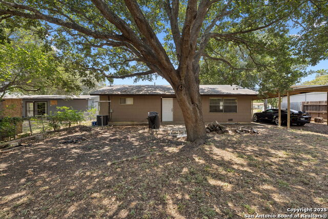 Image 25 of 40 For 111 Tropicana Pl