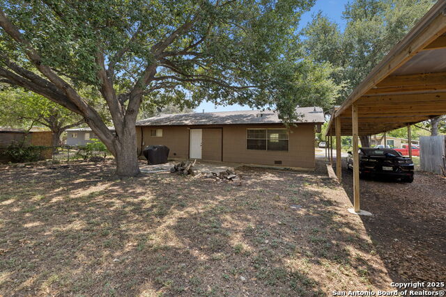 Image 26 of 40 For 111 Tropicana Pl