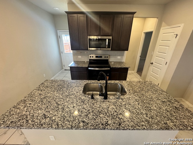 Image 11 of 27 For 9927 Rancho Real