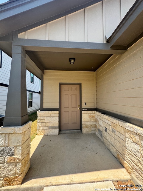 Image 15 of 27 For 9927 Rancho Real