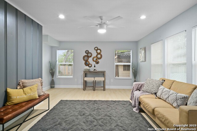 Image 11 of 30 For 333 Haggin St