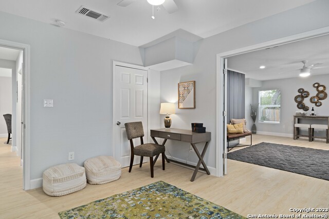 Image 17 of 30 For 333 Haggin St