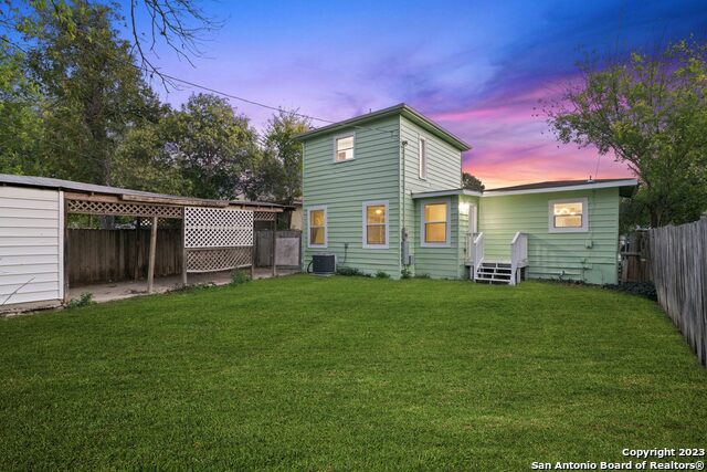 Image 24 of 30 For 333 Haggin St