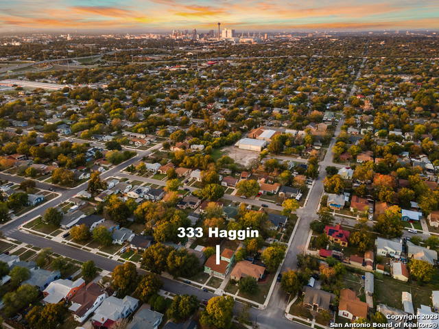 Image 27 of 30 For 333 Haggin St