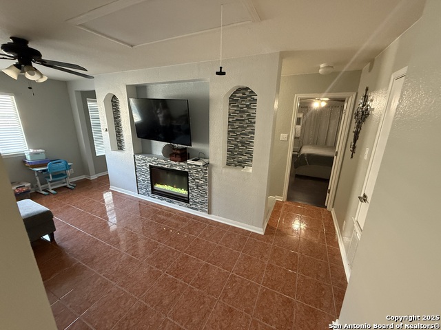 Image 21 of 43 For 6923 Grapevine