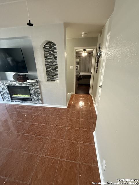 Image 23 of 43 For 6923 Grapevine