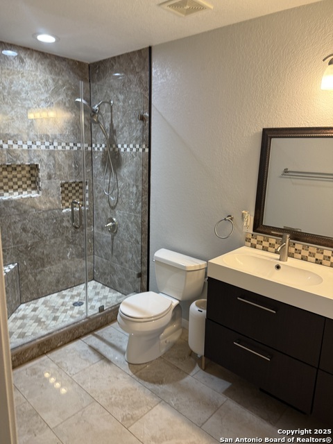 Image 30 of 43 For 6923 Grapevine