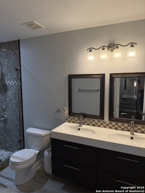 Image 32 of 43 For 6923 Grapevine