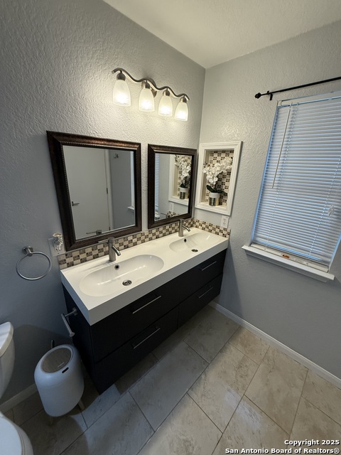 Image 33 of 43 For 6923 Grapevine