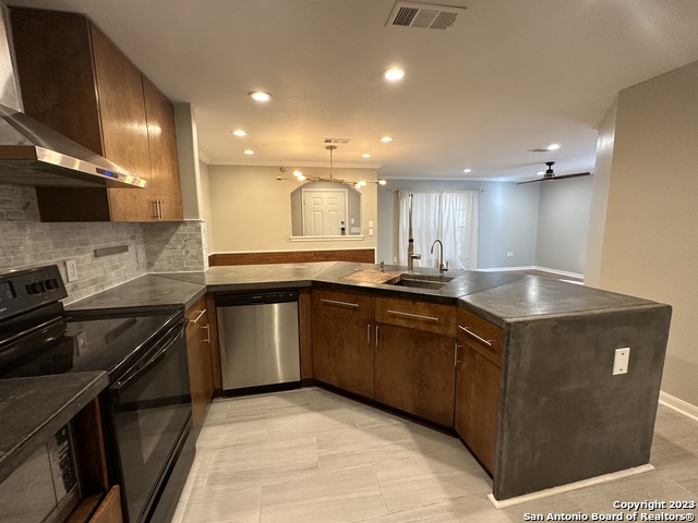 Image 11 of 24 For 7323 Snowden Rd  2303