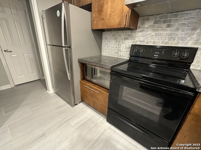 Image 13 of 24 For 7323 Snowden Rd  2303