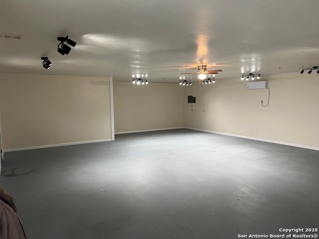 Listing photo id 2 for 10154 Culebra  106