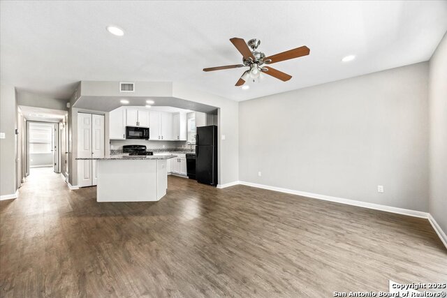 Image 17 of 45 For 122 Rush Haven F093