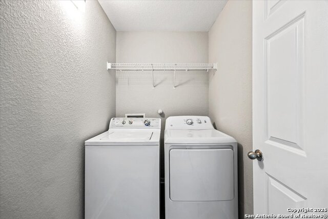 Image 33 of 45 For 122 Rush Haven F093