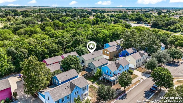 Image 41 of 45 For 122 Rush Haven F093