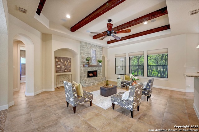 Image 12 of 46 For 847 Uluru  