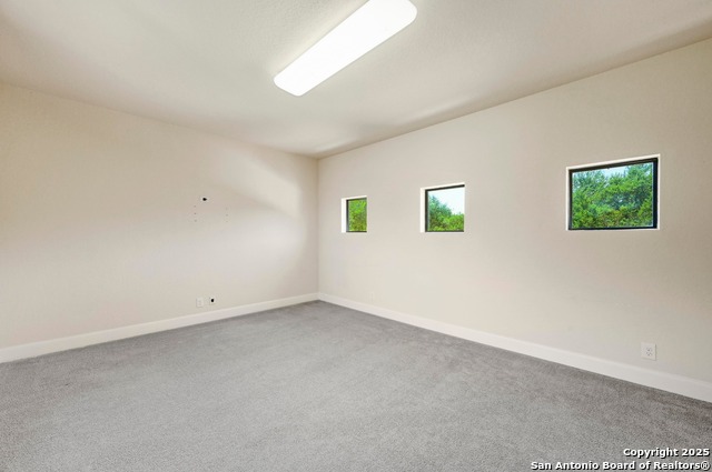 Image 36 of 46 For 847 Uluru  