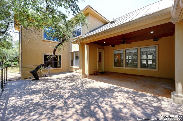 Image 37 of 46 For 847 Uluru  