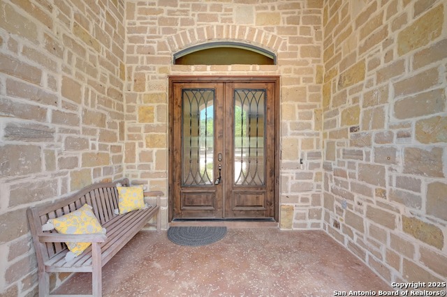 Image 4 of 46 For 847 Uluru  