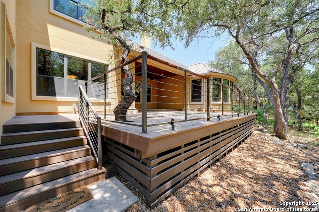 Image 40 of 46 For 847 Uluru  