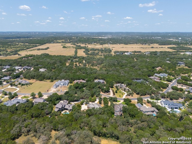 Image 44 of 46 For 847 Uluru  
