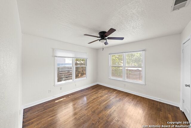 Image 24 of 34 For 1803 Burnet St