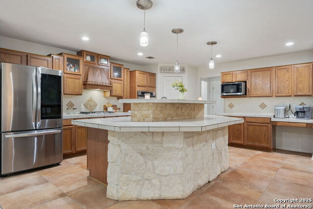 Image 17 of 69 For 368 Oak Hills