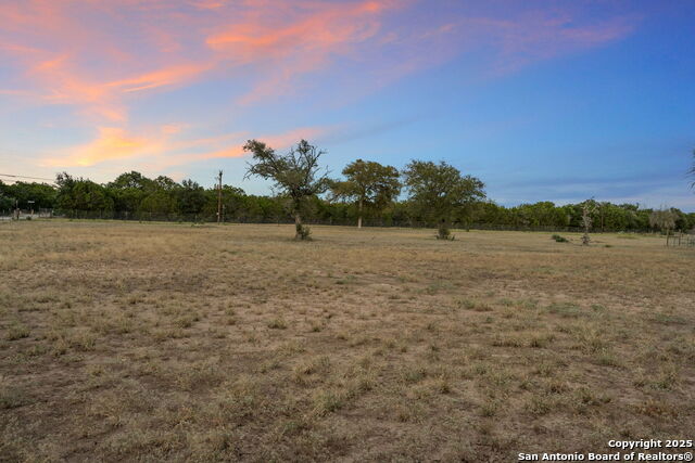 Image 42 of 69 For 368 Oak Hills