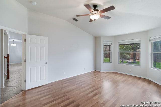 Listing photo id 13 for 7326 Concerto